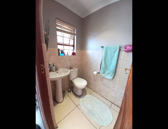 2 BEDROOM APARTMENT FOR SALE IN FERNDALE